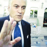 El PP, contra las cuerdas por un escándalo de coimas