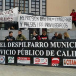 Pitos y abucheos para Ángel Carromero en la entrada de su viejo centro de trabajo