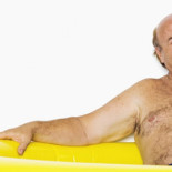 Los nuevos bárbaros. "Sí, soy un inculto, pero gano mucho más que tú. ¿Qué pasa? ¿Eh?"