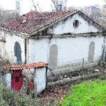 Venden como chatarra la máquina del siglo XIX que bombeaba agua al tren desde el Río Pisuerga