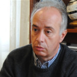 ''Hay personas que van a acuñar la tarjeta del paro en un Porsche''