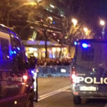 Alrededor de mil personas se manifiestan junto a la sede del PP contra la corrupción