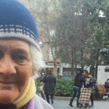 "Déjela usted que está ganando la vida para su familia"