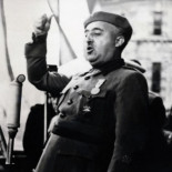 Vetan en la Eurocámara una muestra de las fosas del franquismo por sus "imágenes impactantes"