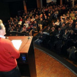 Alcalde de Pontevedra: ´Los miembros de la injusta Monarquía viven como ricachos del cuento y del trapicheo´