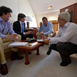 Un cátering de altura para el Rey y Rajoy: 321.250 euros para los vuelos VIP del Gobierno