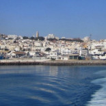 Frente a la tumba de Ibn Battuta