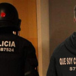 Los antidisturbios de los Mossos llevarán un código de identificación en la espalda(humor)
