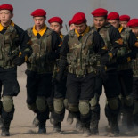 China moviliza tropas, blindados y aviones en la frontera con Corea del Norte