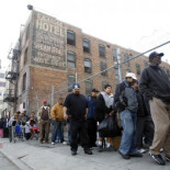 50 millones de estadounidenses sobreviven con vales de comida del gobierno