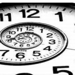 ¿Por qué no podemos viajar hacia atrás en el tiempo?