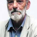 «Han secuestrado nuestra muerte. Mi vida es mía y me apeo cuando quiero».