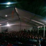 Un muro de 500 personas consigue impedir la detención de 8 miembros de Segi en Donostia