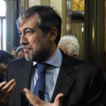 IU recusa a un juez del 'caso Bárcenas' por su afinidad al PP, FAES y Trillo