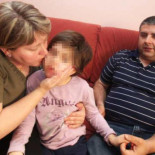 Un cura se niega a que comulgue una niña con discapacidad mental