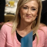 Cifuentes se permite dar lecciones de derecho al Presidente del Supremo