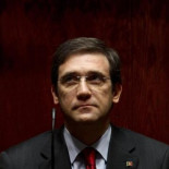 Portugal anuncia el despido de 30.000 funcionarios y retrasa la edad de jubilación