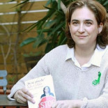 Entrevista a Ada Colau: "El PP nos pidió rebajar la presión social a cambio de debatir la ILP"