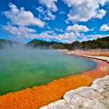 10 lagos en los que suceden cosas curiosas