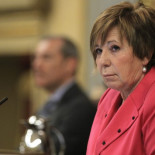 El PP sanciona a Celia Villalobos por levantarse y no votar ante las palabras de Beatriz Escudero sobre el aborto