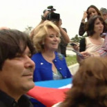 Aguirre se encara con unos jóvenes y les aconseja que se vayan a Cuba "con Willy Toledo"