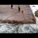 Atracando un barco en la isla de Kimolos