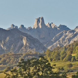 Una pared vertical de roca de 550 metros, en España