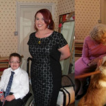 Helen Mirren toma el té con un niño enfermo terminal después de que la actual reina le dijera que no [ENG]