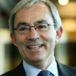 Premios Nóbel creen que España debe empezar reduciendo el paro, no el déficit