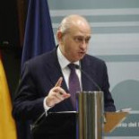 IU dice a las empresas que entrarán en los hospitales que “ya pueden rogarle al cielo que siga gobernando el PP”