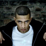 El alcalde de Berlín demanda al rapero que canta: "Tú, homosexual, vas a ser torturado"