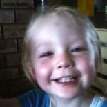 Una familia adoptiva asesina a una niña después de que la custodia fuera retirada a los padres por fumar marihuana [ENG]