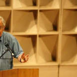 La CIA reconoce que espió al lingüista Noam Chomsky