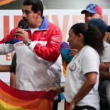 “Responde, homosexual. Acepta el debate, maricón”