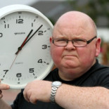 Diagnostican "llegatardismo" a un hombre que no puede evitar acudir siempre con retraso a las citas