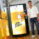 La máquina expendedora de cañas de cerveza