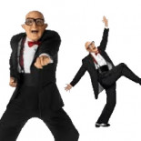 Hombre de más de 90 años cantando el Nessun Dorma, a lo Pavarotti