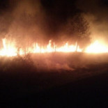 Los incendiarios le ganan la partida a los vecinos de Maceiras (Carnota) al tercer intento [GAL]