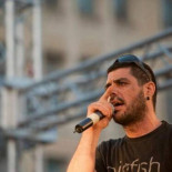 Más de 15.000 personas despiden al cantante antifascista Killah P en Atenas