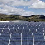 Renovables: cuanto más baratas y eficientes, más obstáculos les ponen