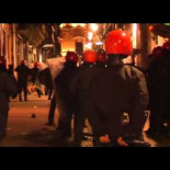 Brutal carga policial tras el registro en Herrira de Hernani