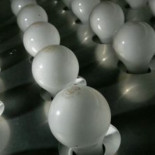 Pagamos 404 euros más de luz al año que antes de la crisis