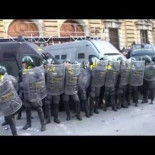 Fuertes disturbios e intento de asalto al Ministerio de Economía en Italia por los recortes