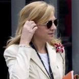 A Doña Cristina se le acaba el chollo de la esposa devota e ignorante