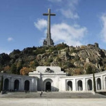 Dónde y cómo están enterrados otros dictadores del mundo?