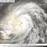El ojo del super tifón HAIYAN impacta en Filpinas con vientos de 313 Km/h. Posible desastre humanitario