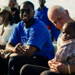 El millonario que adoptó un barrio y terminó con las drogas y el crimen