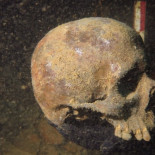 Arqueólogos encuentran un submarino nazi hundido en Indonesia con 17 esqueletos (ING)