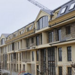 “¿De dónde salió el dinero para financiar estas urbanizaciones que ahora se regalan?”