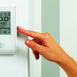 ¿Apagar y encender la calefacción o dejarla a una temperatura constante?